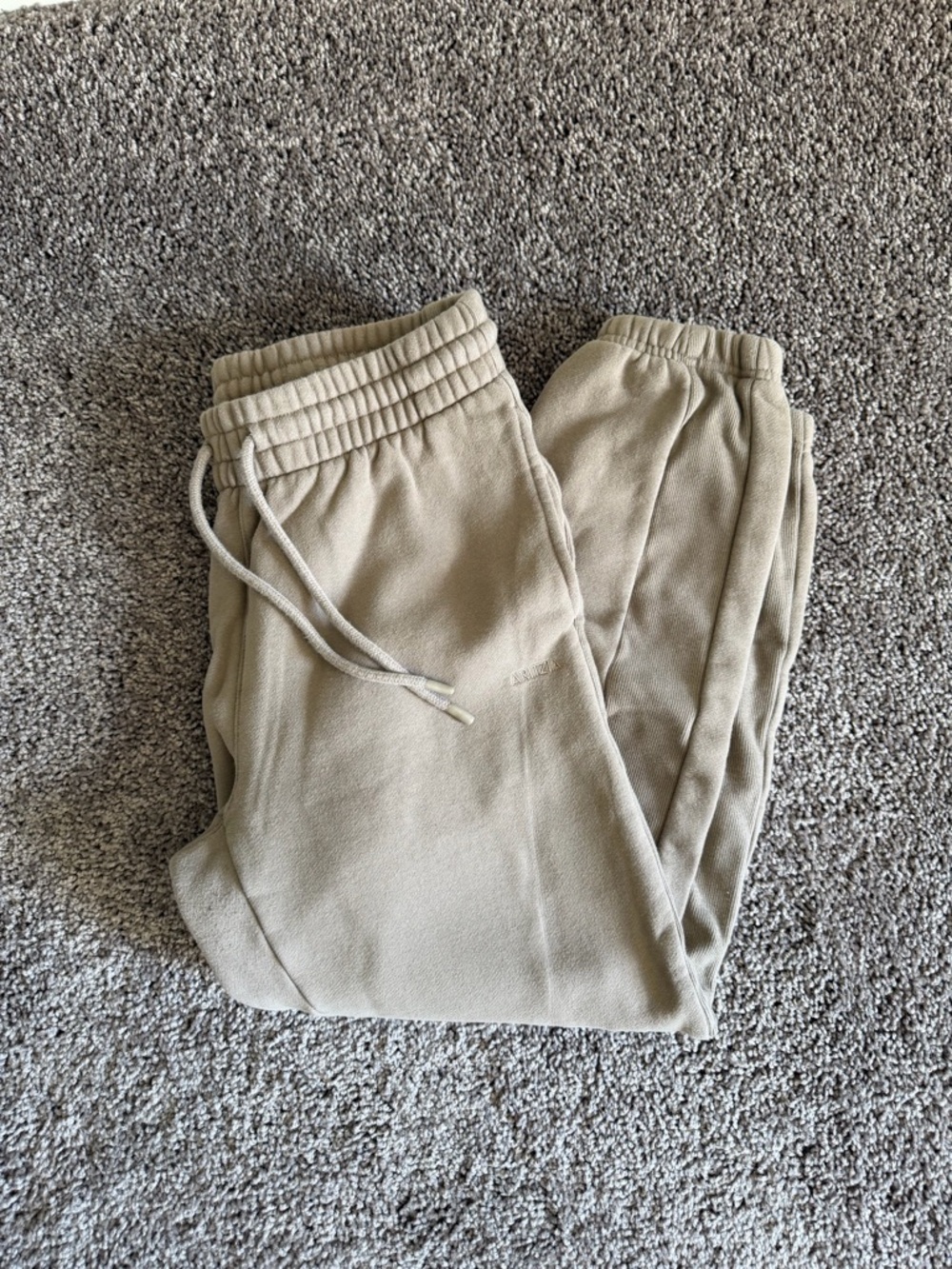 Aritzia Drawstring Joggers taupe